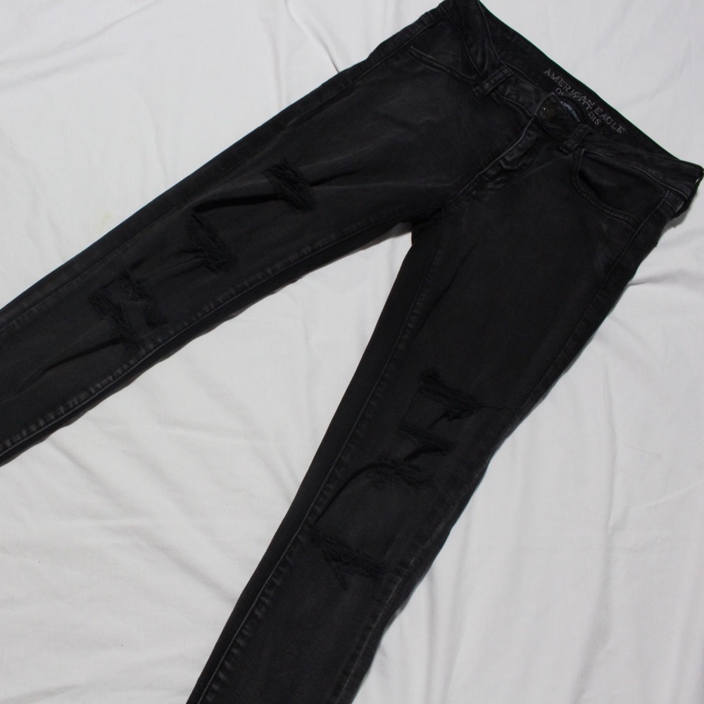 Black Ripped AEO Jeans